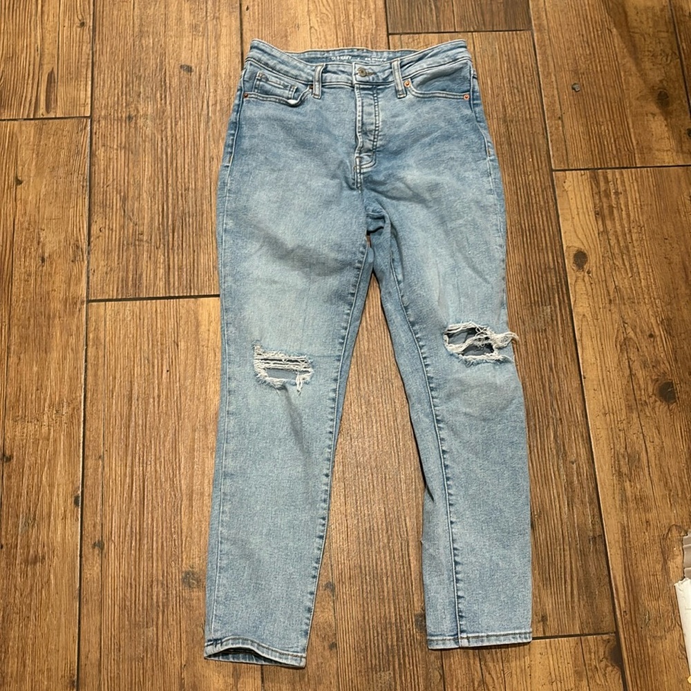 Women’s 6 Old Navy Straight Jeans